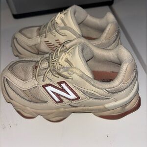 New Balance Kids Beige 9060 bungee